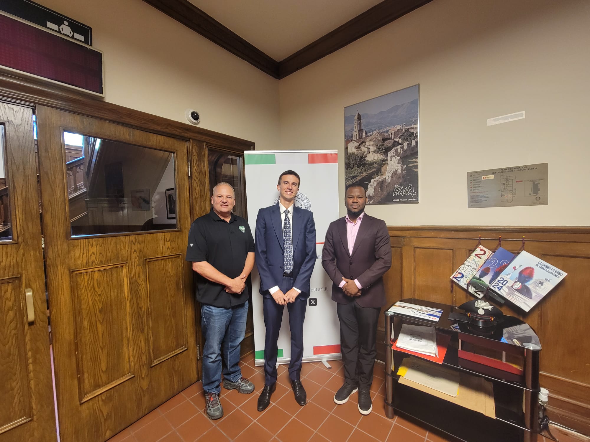 Visite de NSK au consulat d'Italie le 8 octobre 2024